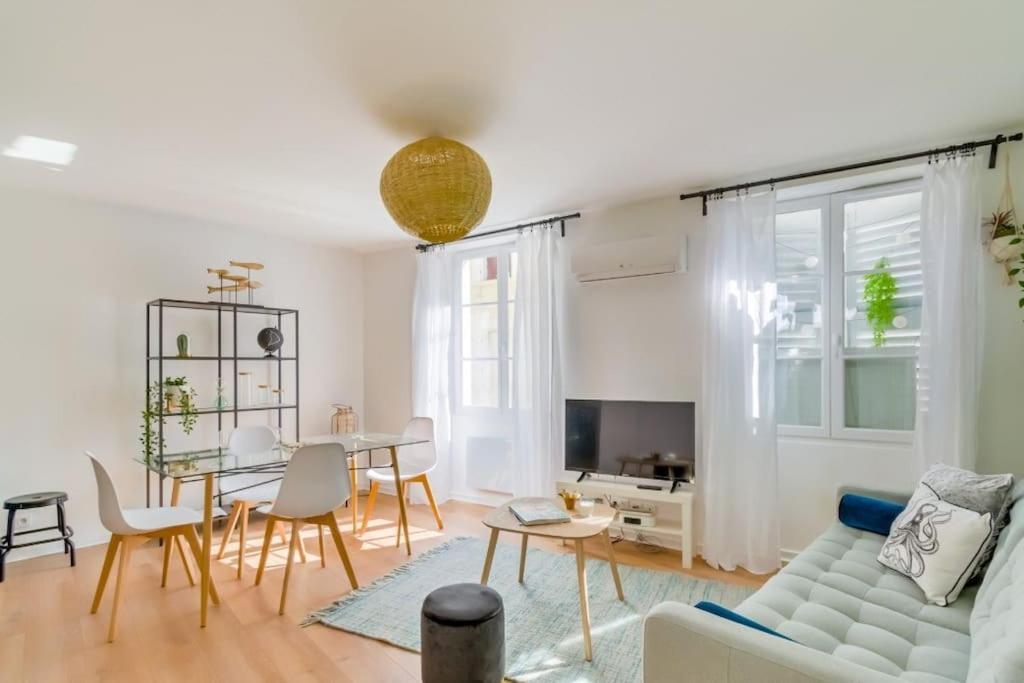 2 Bedroom Apartment In The Heart Of Marseille Bagian luar foto